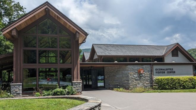 Planning Your Visit to the Oconaluftee Visitor Center in the Smoky Mountains