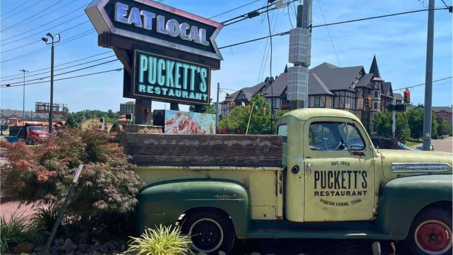 Top 6 Restaurants for Fried Chicken in Pigeon Forge