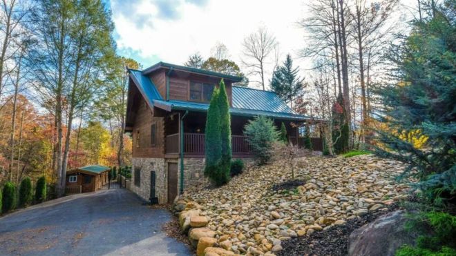 Say Goodbye to Nickel-and-Diming: Partner with Colonial Properties for Transparent Management