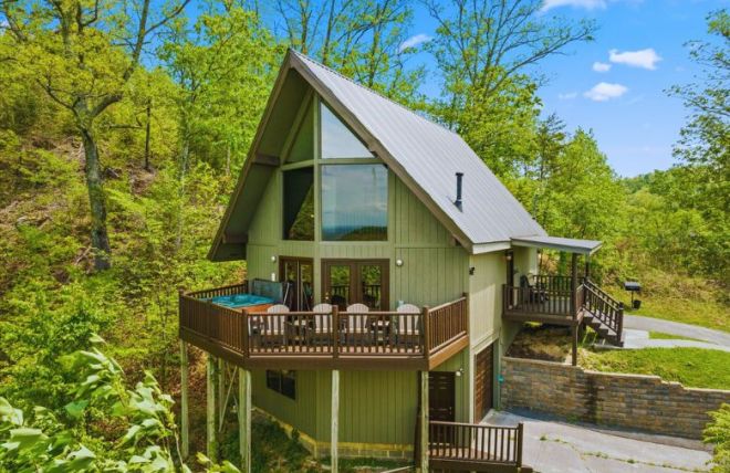 The Difference Between a Cabin and Chalet