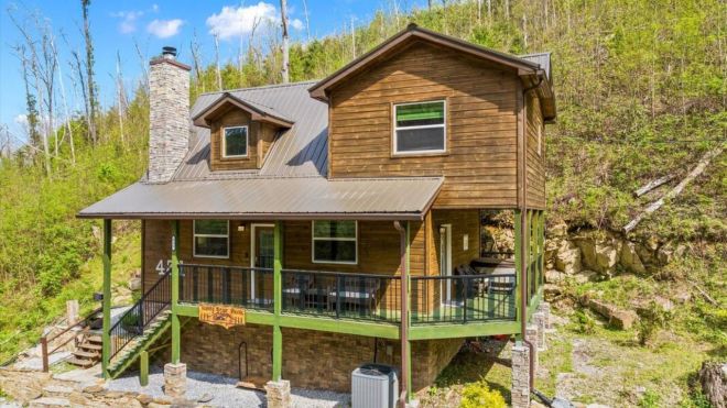 Top 6 Benefits of a 2 Bedroom Gatlinburg Cabin for Your Family Vacation