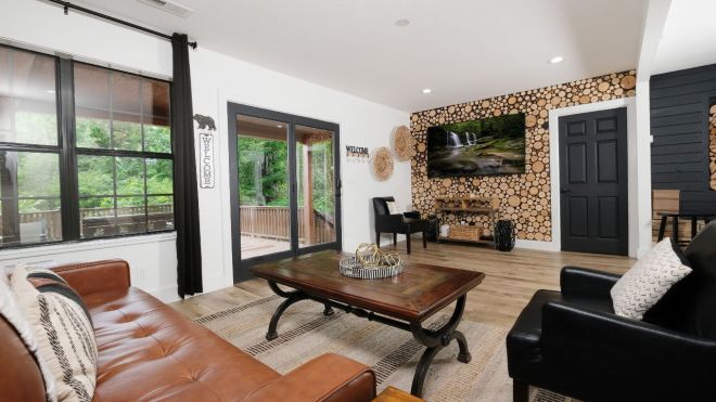 Visit Gatlinburg and Stay in Style