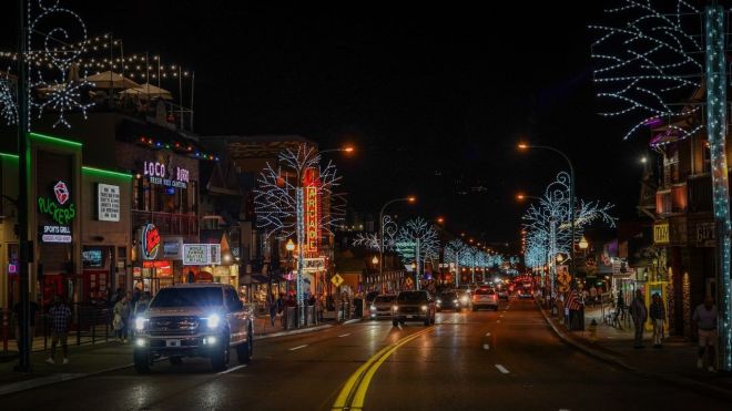 The 7 Best Ways to Experience a Gatlinburg Christmas