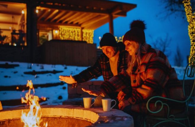 How to Stay Cozy: The Best Cabin Features for Winter Stays